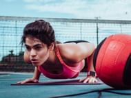 No equipment is needed for plyometric push-ups. (Photo via Pexels/Lucas Albino)